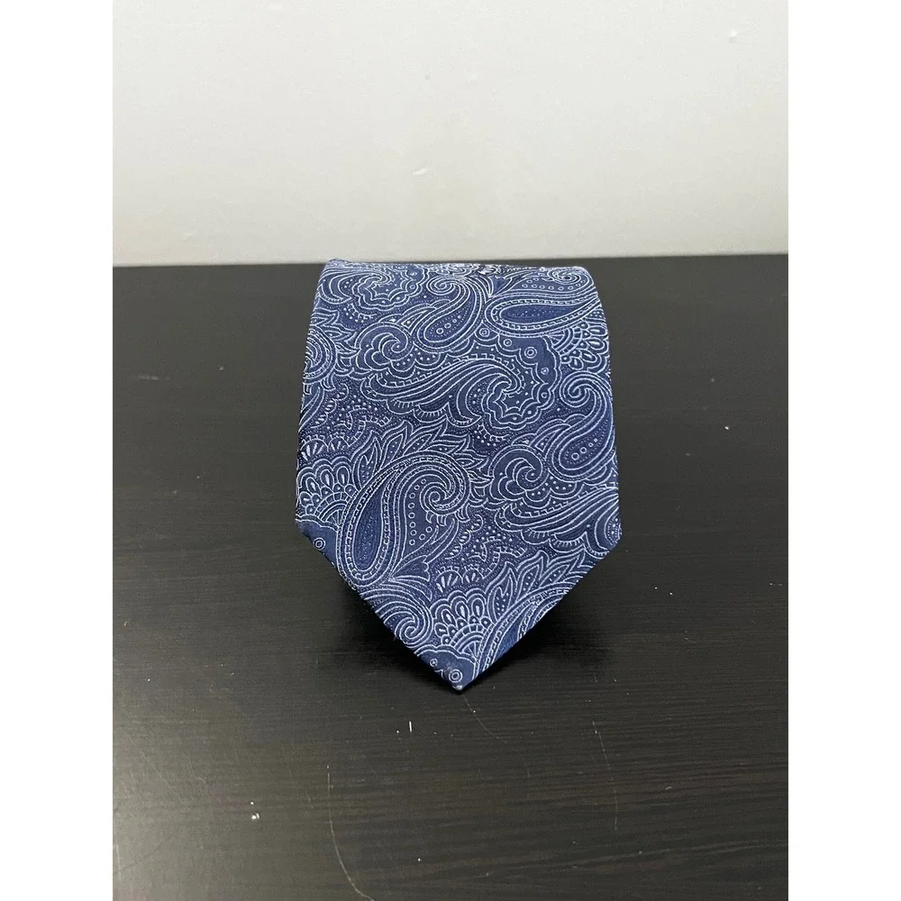 Brooks Brothers 346 Mens Blue White Paisley Pure Silk Necktie Made in USA